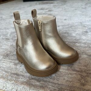 Stylish Gold Toddler Girls Kids baby GAP Chelsea Boots